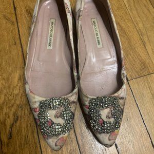 Manolo Blahnik Butterfly Hangisi Flats